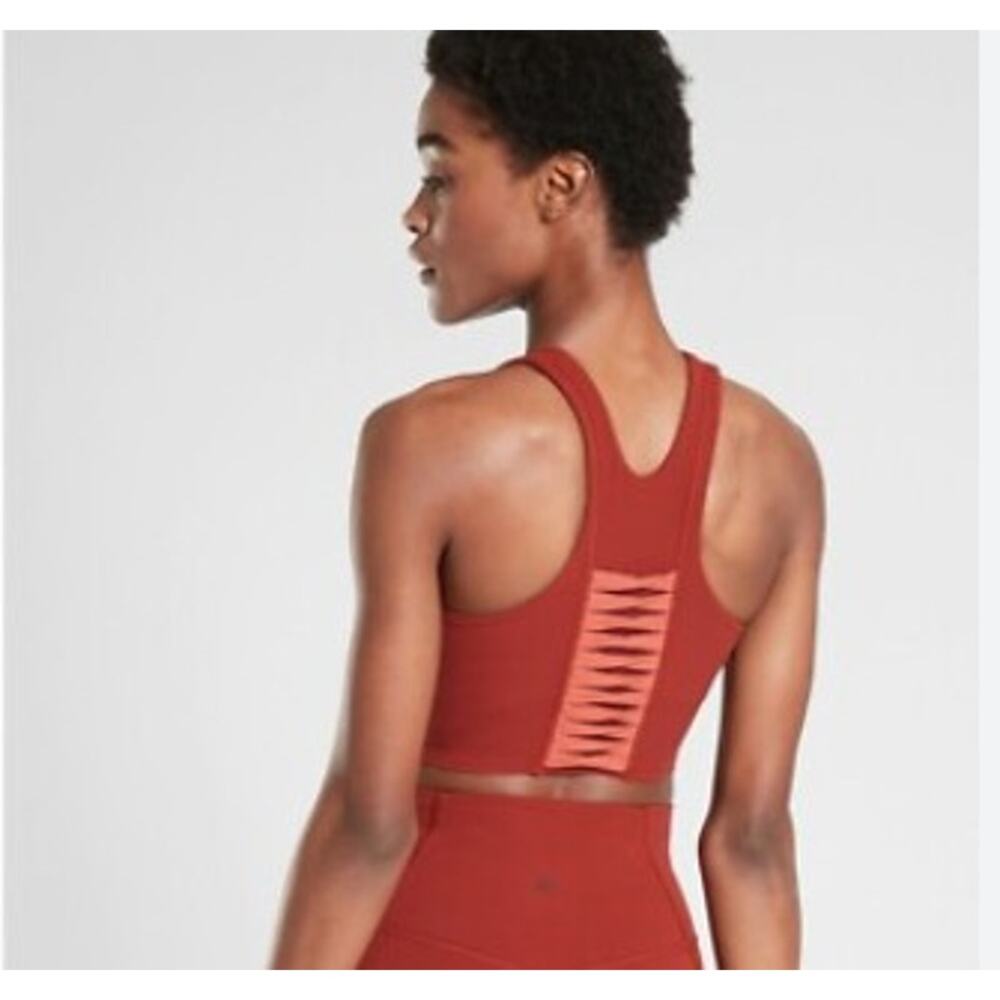 Athleta Conscious Twist Crop Top Size Medium Powervita Russet‎ Brown #531222